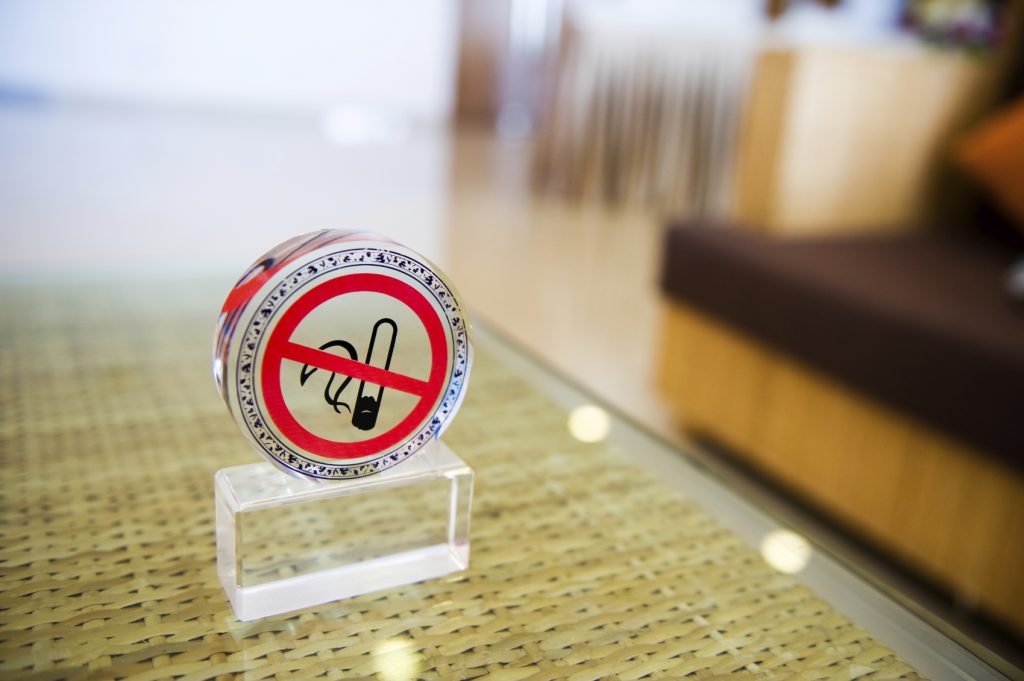 no smokiing - HospitalityLawyer.com®