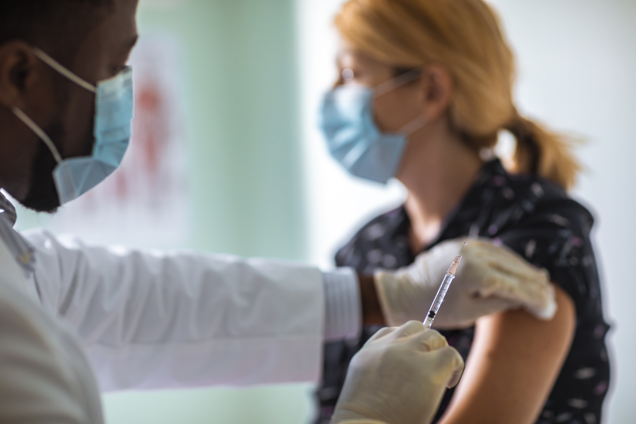 What Hospitality Operators Need to Know About Planned Workplace Vaccine Mandates
